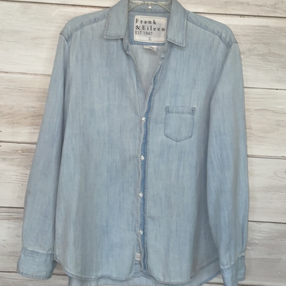 Frank & Eileen Eileen relaxed button up shirt light blue denim wash Large